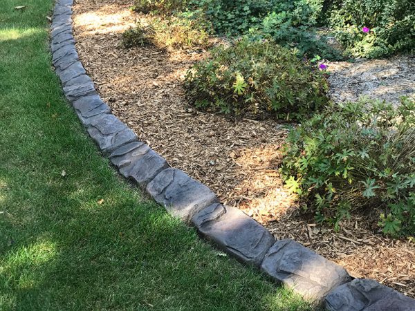 NaturalStone Curbing | Concrete Landscape Edging | St. Louis MO